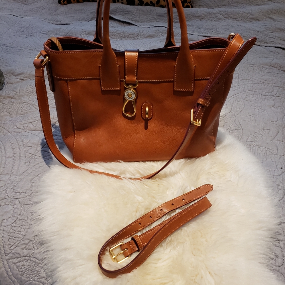 Dooney and Bourke Florentine Lg Amelie Tote